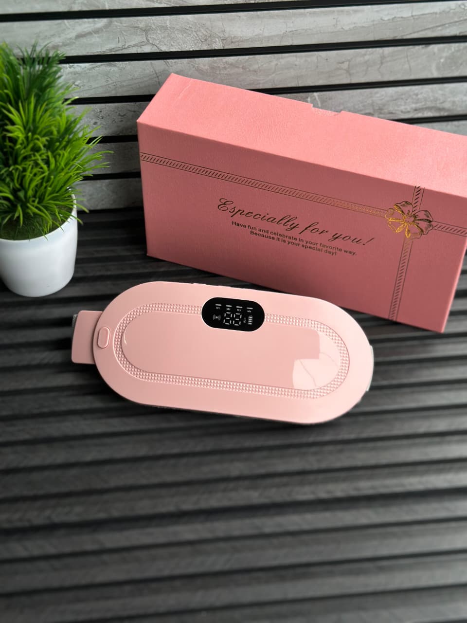 Period Pain Relief Massager for Women – Portable Heating & Vibration Device for Menstrual Cramps